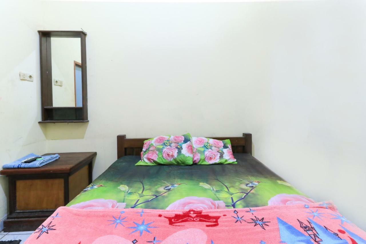 Hotel Erysa Juanda Sedati Экстерьер фото