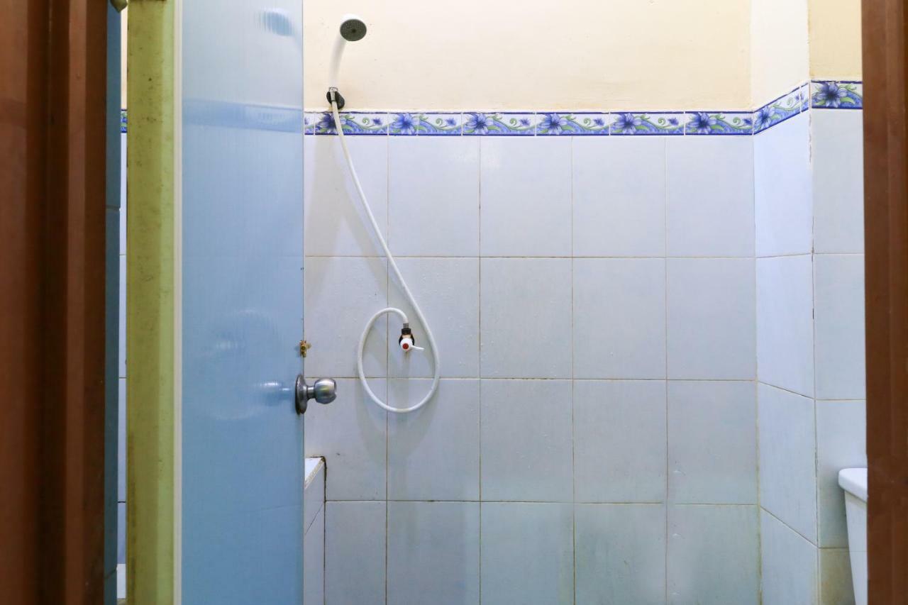 Hotel Erysa Juanda Sedati Экстерьер фото