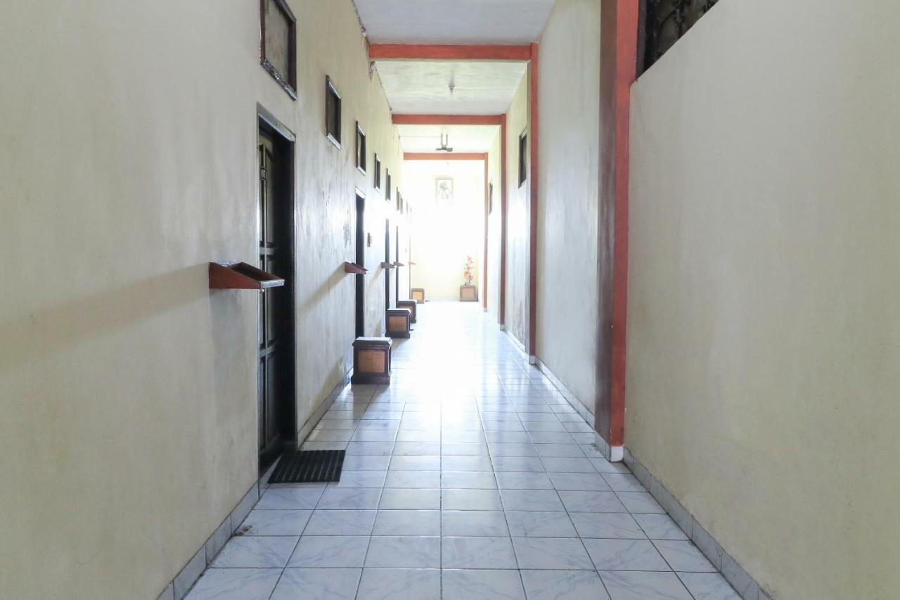Hotel Erysa Juanda Sedati Экстерьер фото